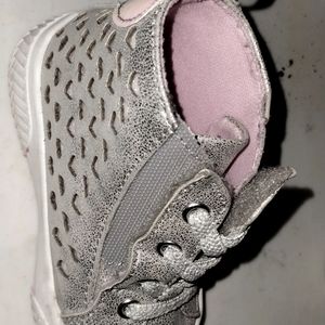 Baby high top tennis shoes Wonder Nation size 3